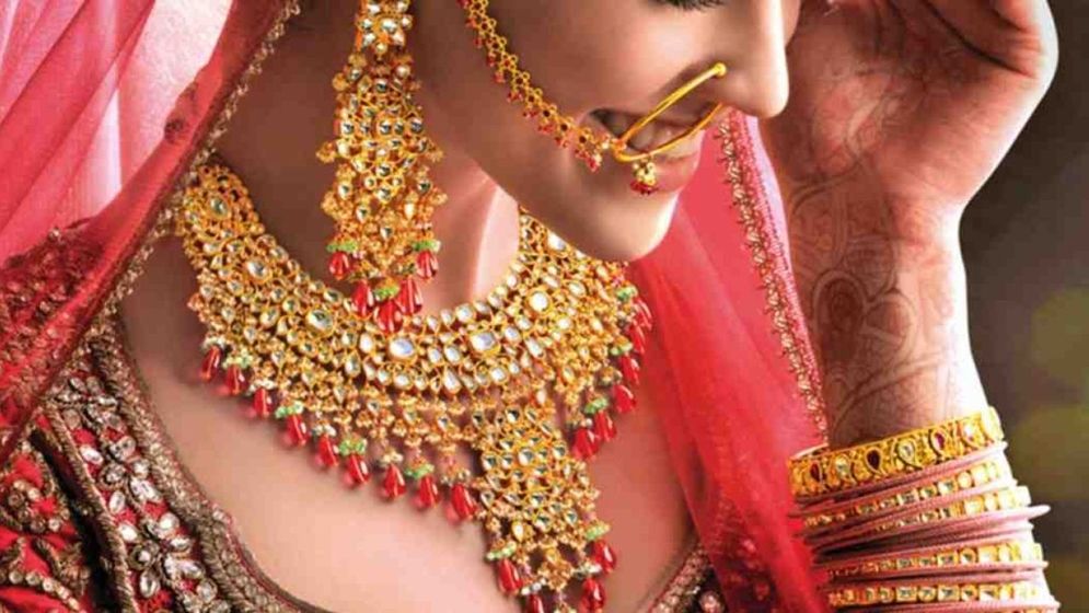 আজকের সোনার বাজারের খবর অনুযায়ী, বাংলাদেশে সোনার দ...